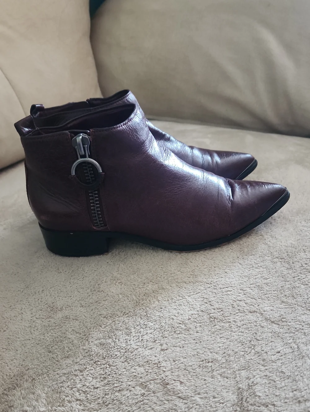 1.STATE Women's Pointed Ankle Boots in Burgundy